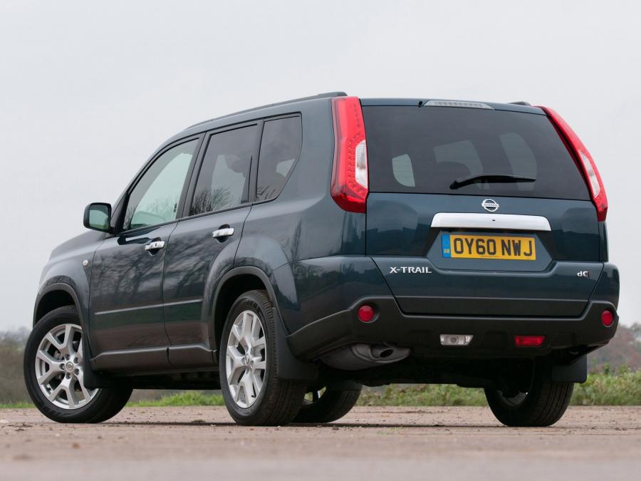  Nissan X-Trail 2010 года  (UK) (фото 9 из 14)